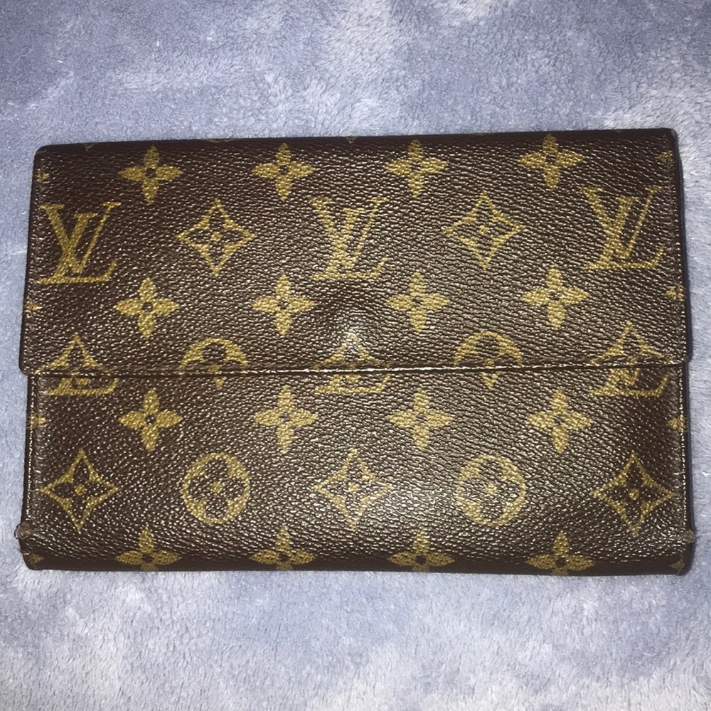 Original Louis Vuitton wallet